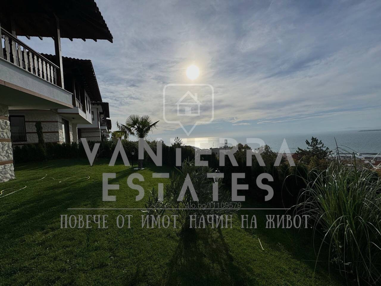 Луксозна двуетажна къща „до ключ“ в Dinevi Eco Village, Свети Влас Двуетажна