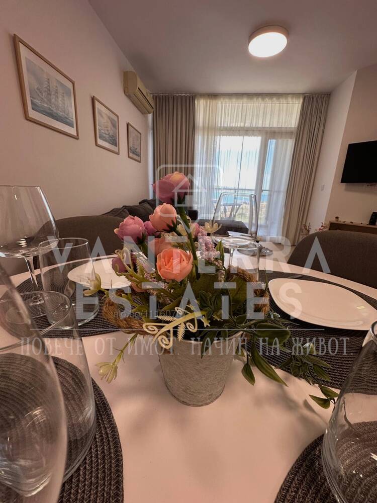 ПЪРВА ЛИНИЯ ПЛАЖ КАВАЦИ!!! Двустаен апартамент в South Pearl, Созопол Двустаен апартамент
